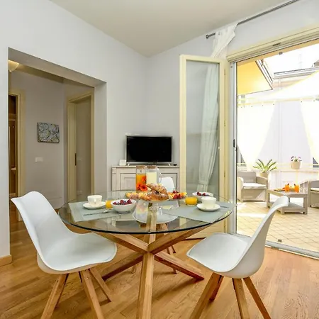 Apartment Happy Terrace - Town Centre Desenzano del Garda
